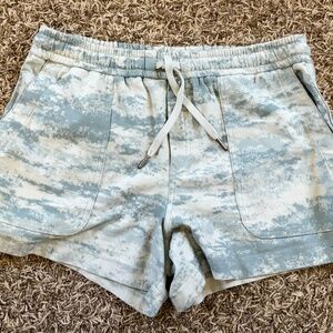 Athleta Shorts Medium